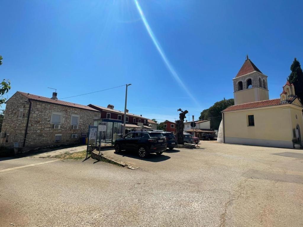 Villa Amore Radini Istrian Romantic Studio With Private Parking And Terrace Brtonigla Εξωτερικό φωτογραφία